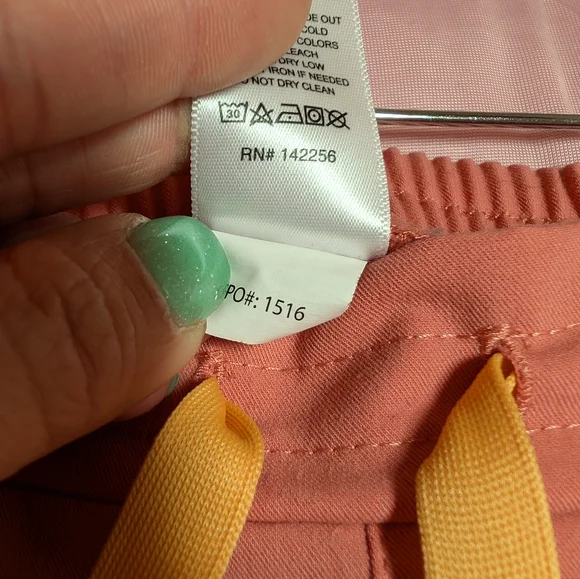 FIGS Coral Scrub Set - XS/XSP - Picture 2 of 2